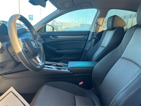 Used 2018 Honda Accord LX image 9