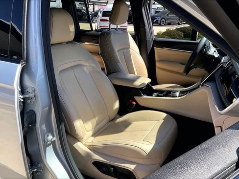 Used 2022 Jeep Grand Cherokee Limited 4xe w/ Luxury Tech Group II image 9