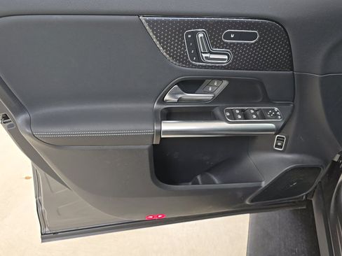Used 2026 Mercedes-Benz GLA 250 w/ Sun & Sound Package image 10