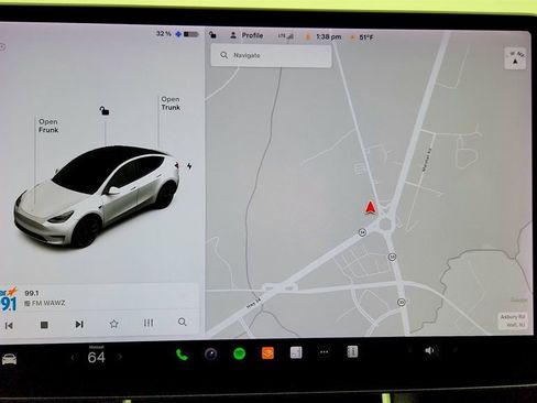 Used 2021 Tesla Model Y Long Range image 23
