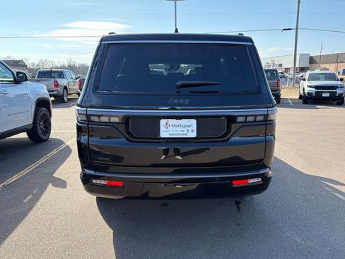 New 2026 Jeep Grand Wagoneer 4WD image 4