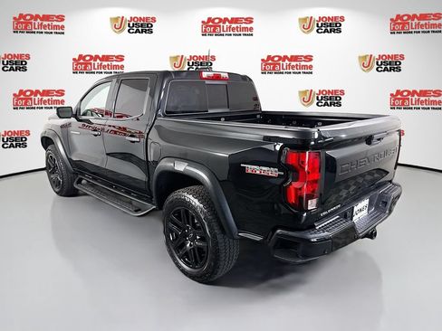 Used 2024 Chevrolet Colorado Trail Boss w/ Technology Package AWD/4WD image 2