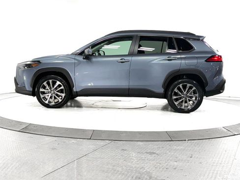 Certified 2024 Toyota Corolla Cross XLE image 6