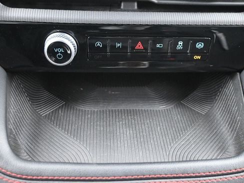 Used 2025 Ford Explorer ST-Line AWD/4WD image 13