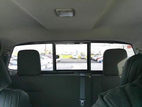 Used 2012 Nissan Titan SV w/ SV Value Truck Pkg image 12