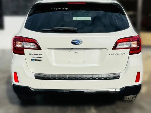 Used 2016 Subaru Outback 2.5i Premium image 4