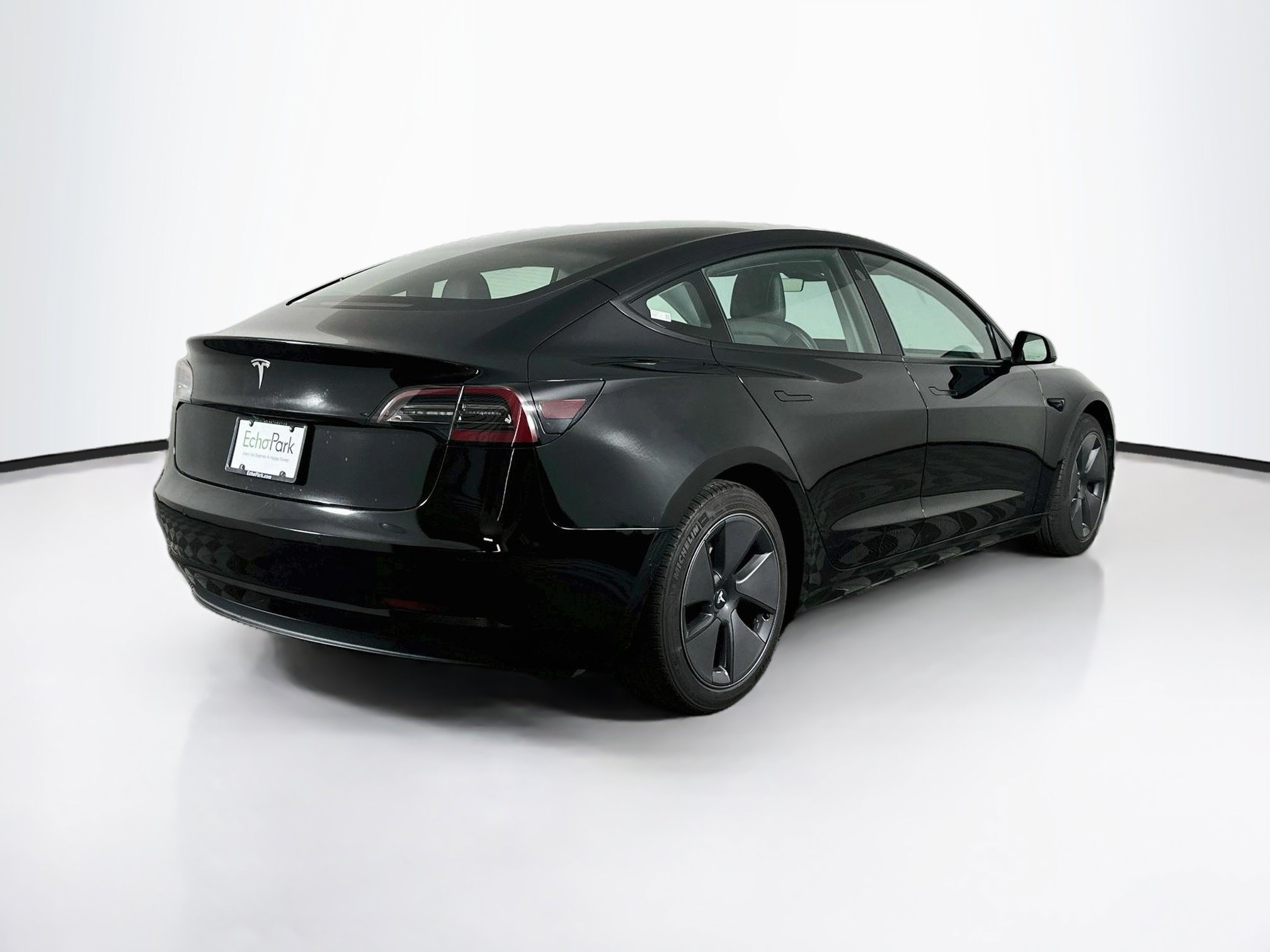 Used 2022 Tesla Model 3 Standard Range RWD image 9