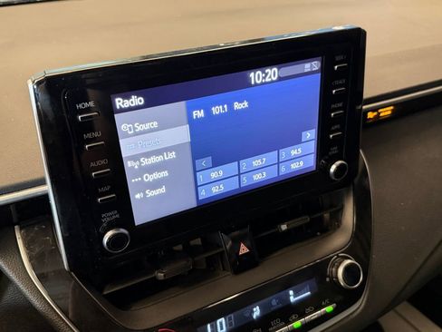 Used 2020 Toyota Corolla LE FWD image 13