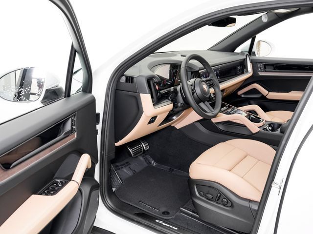 Certified 2026 Porsche Cayenne AWD/4WD image 7