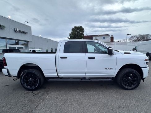 Used 2025 RAM 2500 Big Horn AWD/4WD image 9