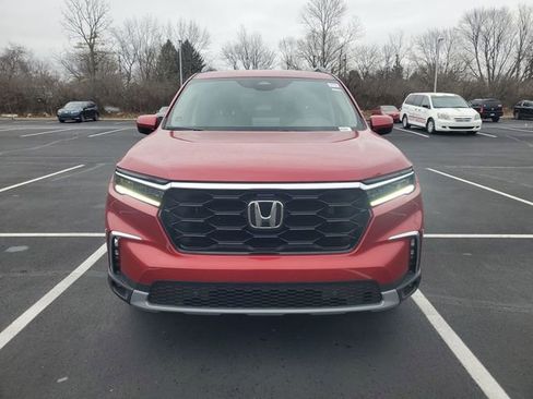 New 2025 Honda Pilot Touring image 16