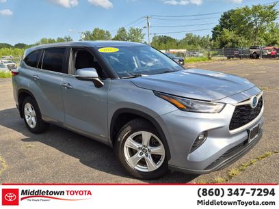 Used 2023 Toyota Highlander LE