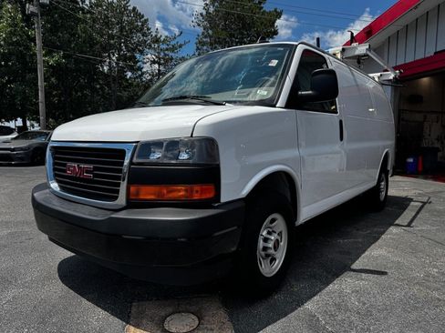 Used 2024 GMC Savana 2500 w/ Driver Convenience Package RWD image 3