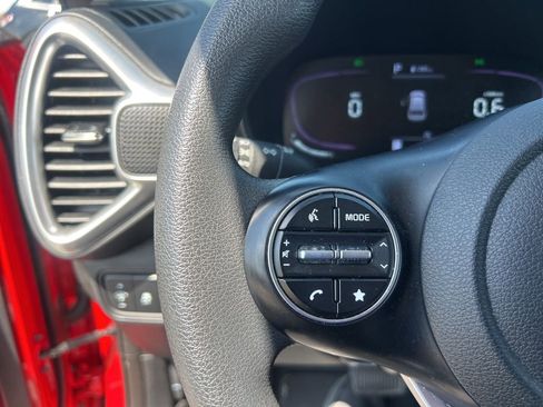 Certified 2023 Kia Soul LX w/ LX Technology Package FWD image 12