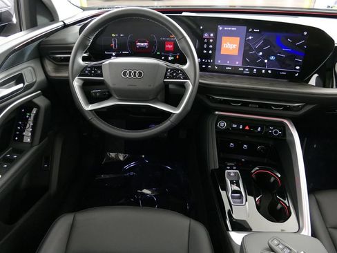 Used 2025 Audi Q5 Premium w/ Convenience Package AWD/4WD image 25