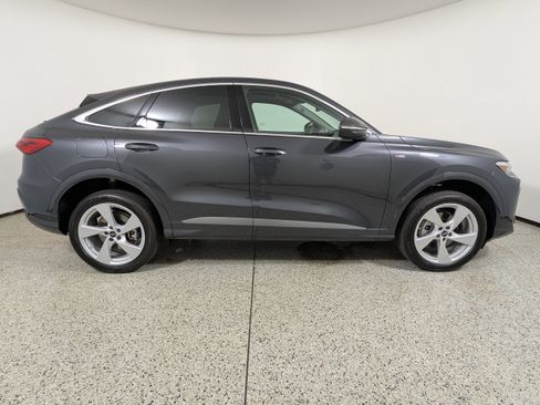 New 2025 Audi Q5 Premium Plus image 8