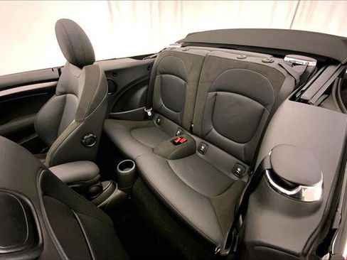 Certified 2023 MINI Cooper S w/ Signature Upholstery Package image 14