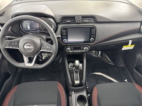 New 2025 Nissan Versa SR w/ Trunk Package image 24