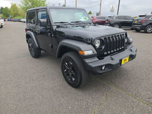 Used 2022 Jeep Wrangler Sport AWD/4WD image 8