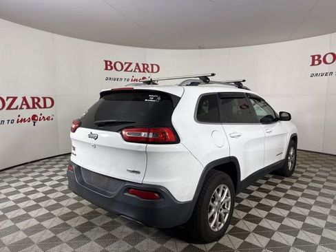 Used 2017 Jeep Cherokee Latitude image 8