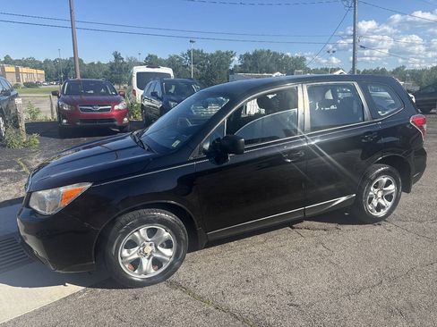 Used 2015 Subaru Forester 2.5i AWD/4WD image 3