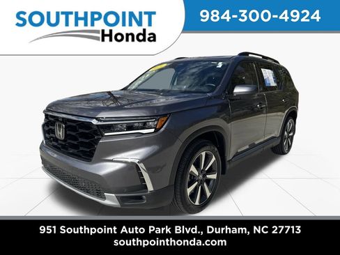 Used 2025 Honda Pilot Elite image 3