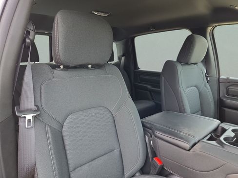 New 2026 RAM 1500 Express AWD/4WD image 39