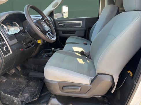 Used 2018 RAM 5500 Tradesman w/ Power & Remote Entry Group image 11