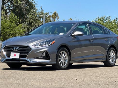 Used 2018 Hyundai Sonata SE FWD image 8