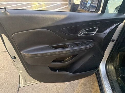 Used 2015 Buick Encore FWD image 12