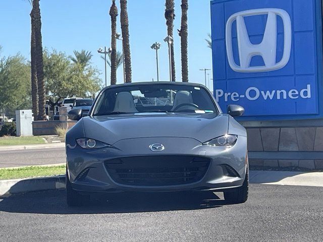 Used 2021 MAZDA MX-5 Miata RF Grand Touring RWD image 4