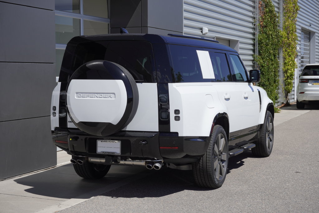 New 2026 Land Rover Defender 130 V8 AWD/4WD image 2