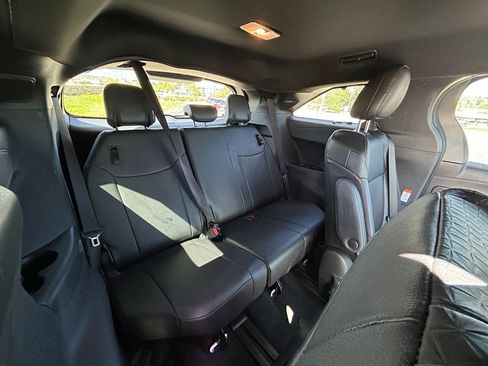 Used 2026 Toyota Sienna XSE FWD image 32