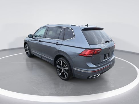 Certified 2024 Volkswagen Tiguan SEL R-Line image 5