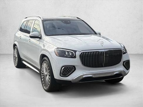 Certified 2025 Mercedes-Benz Maybach GLS 600 4MATIC image 3
