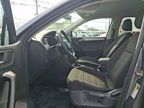Used 2022 Volkswagen Tiguan S image 13