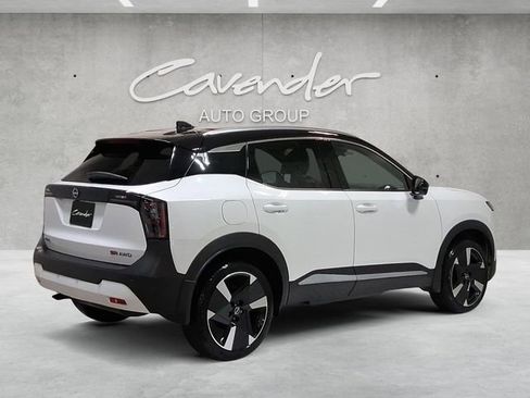 Certified 2025 Nissan Kicks SR image 16