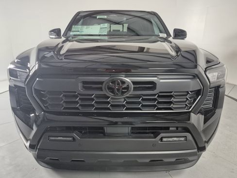 New 2026 Toyota Tacoma 4x4 Double Cab Hybrid image 7