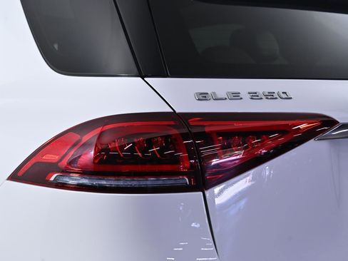 Used 2021 Mercedes-Benz GLE 350 4MATIC image 7