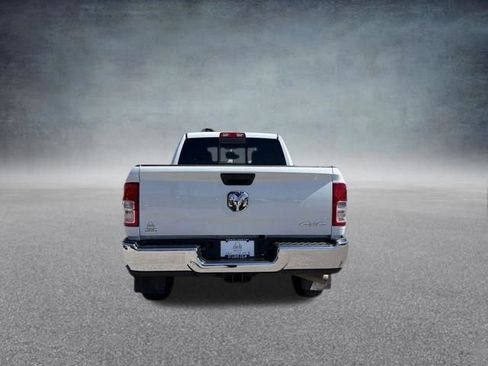 Used 2024 RAM 2500 Tradesman w/ Chrome Appearance Group AWD/4WD image 8