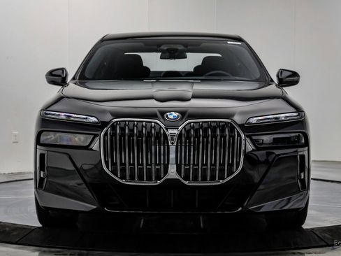 Used 2026 BMW 760i xDrive w/ Executive Package AWD/4WD image 29