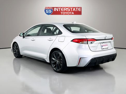 Certified 2023 Toyota Corolla SE w/ Carpet Mat Package (TMS) FWD image 5
