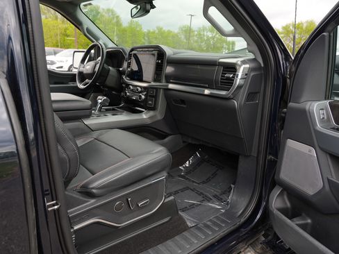 Used 2022 Ford F150 Lariat w/ Equipment Group 502A High AWD/4WD image 33