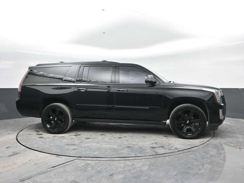 Used 2019 Cadillac Escalade ESV Premium Luxury w/ Escalade Sport Edition AWD/4WD image 9
