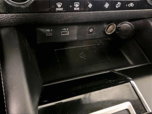 Used 2024 Mitsubishi Outlander SE image 26