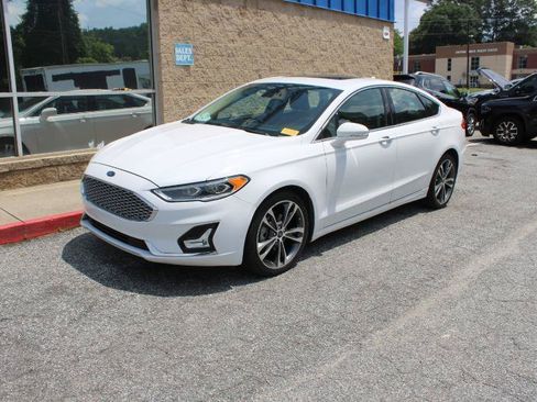 Used 2019 Ford Fusion Titanium AWD/4WD image 3