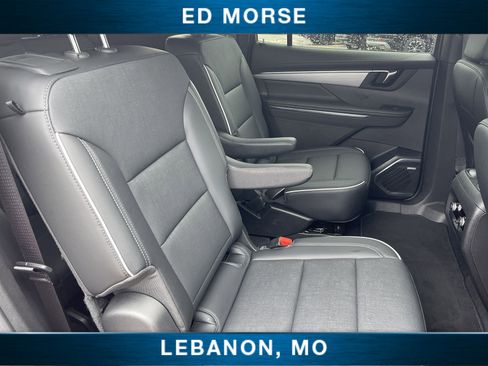 Used 2025 Buick Enclave Preferred image 25