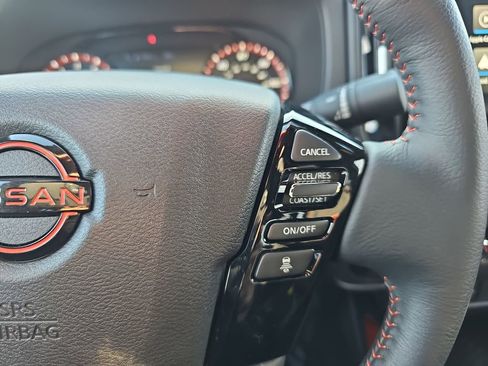 Used 2025 Nissan Frontier PRO-4X image 22