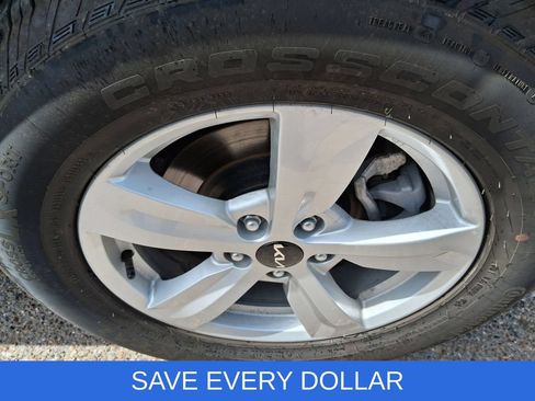 Used 2026 Kia Sorento LX FWD image 7