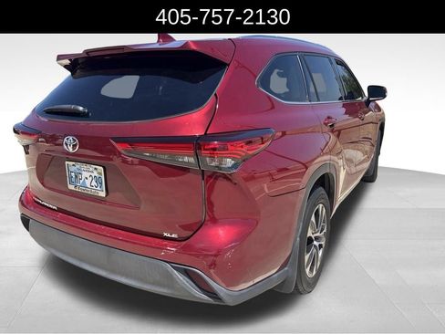 Used 2020 Toyota Highlander XLE FWD image 8